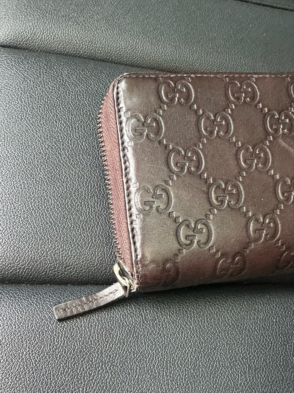 Gucci Chocolate Brown GG Zip Wallet - Picture 3 of 8